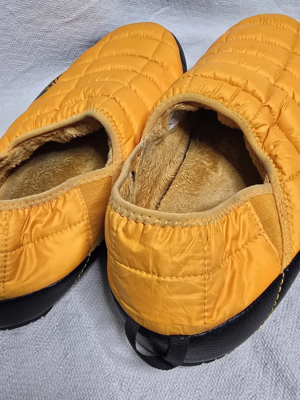 The North Face Men's Lined Insulated Quilted Slip-On Slippers Yellow/Black